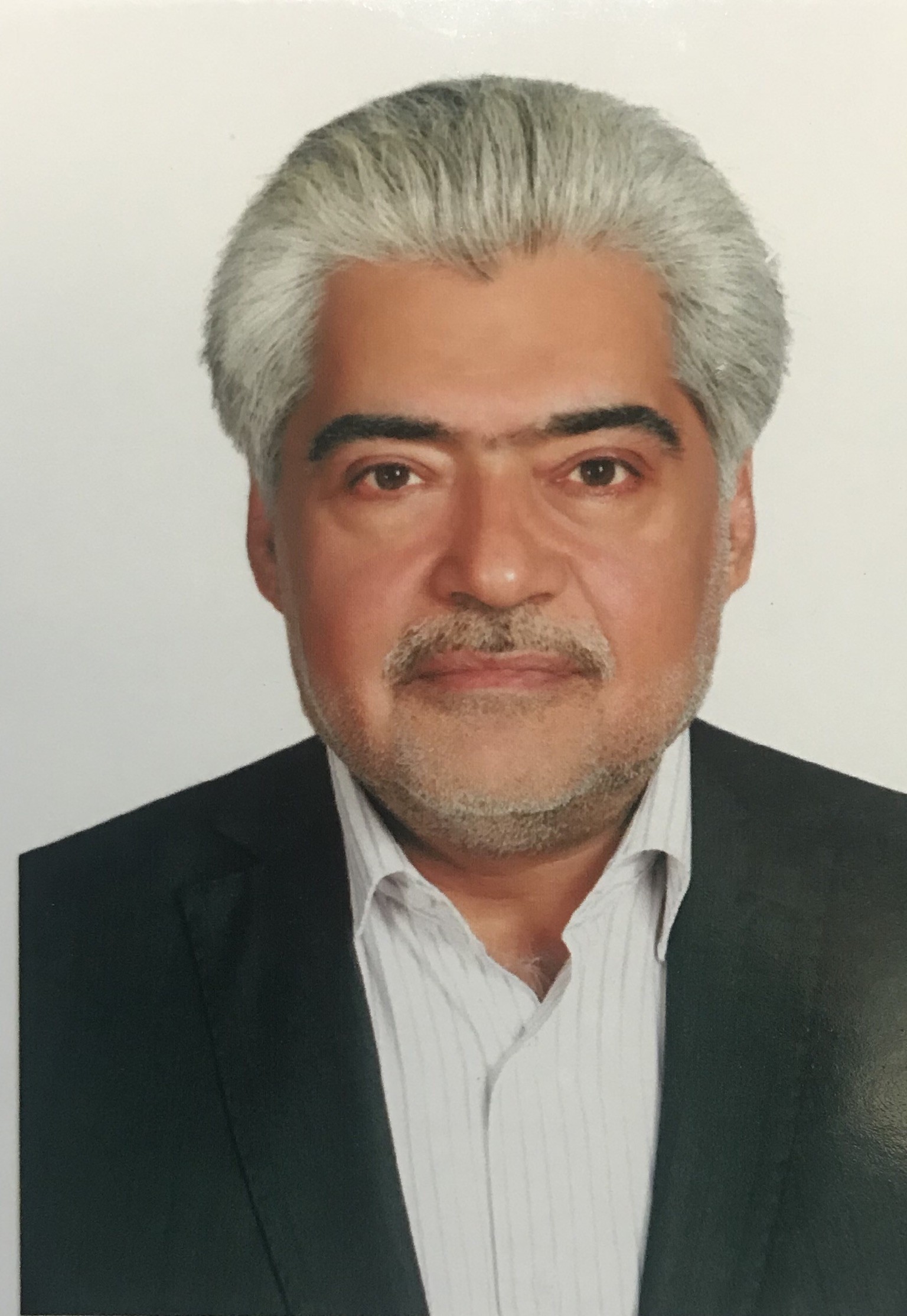 نوذر نساجیان